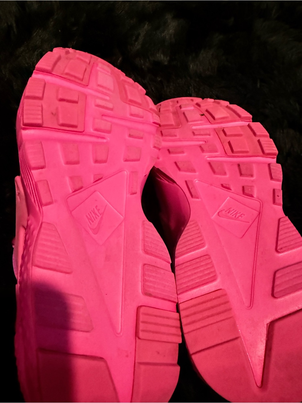 Nike Women's Neon Pink Huarache Sneakers size 5.5Y . Women 7 - Picture 5 of 11